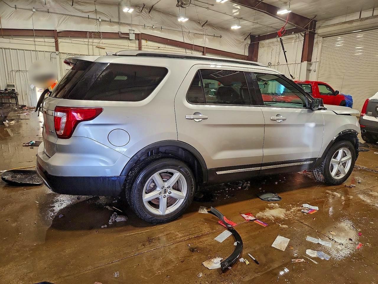 2017 Ford Explorer Xlt - Image 3
