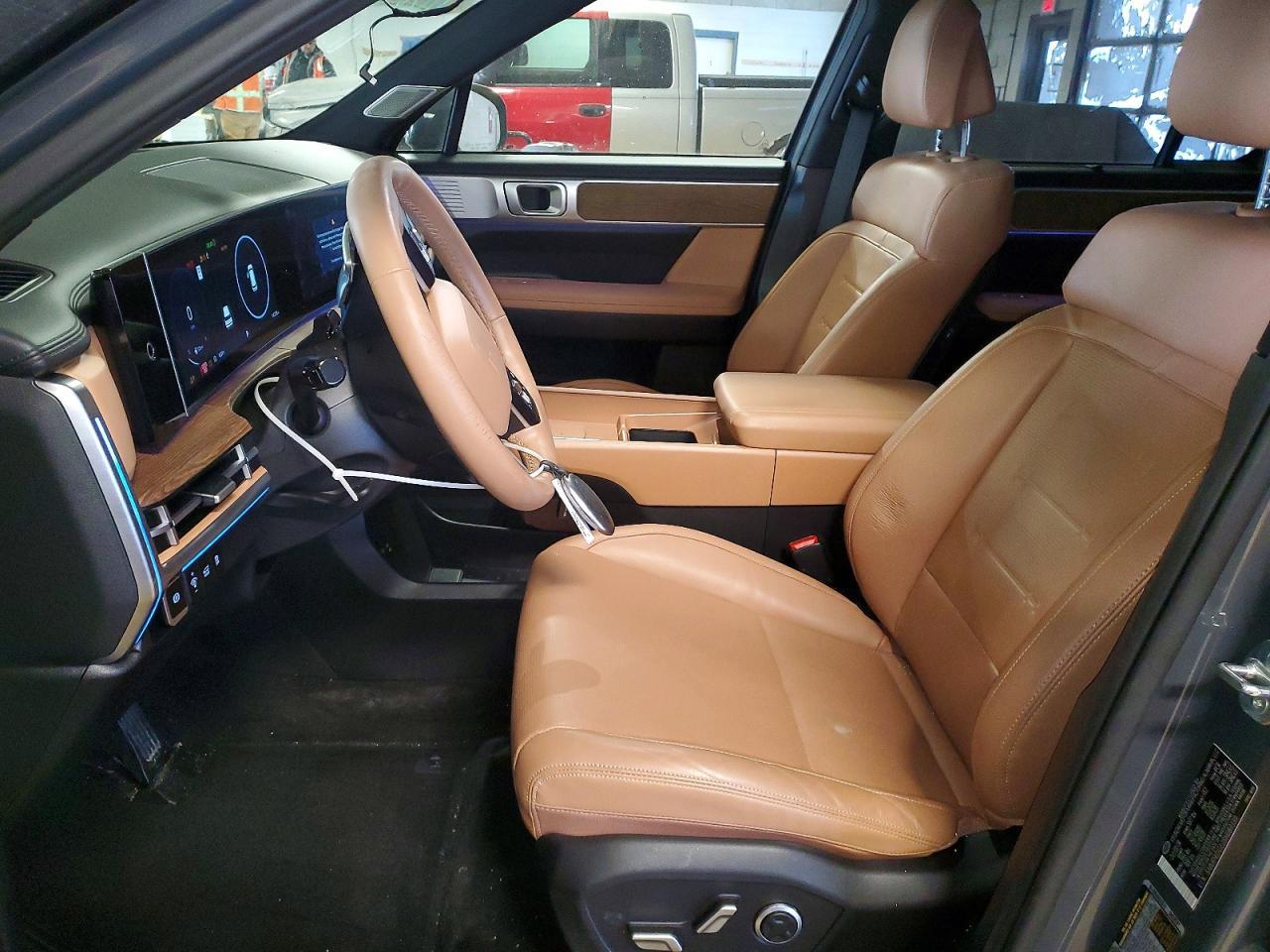 2025 Hyundai Santa Fe Limited - Image 7