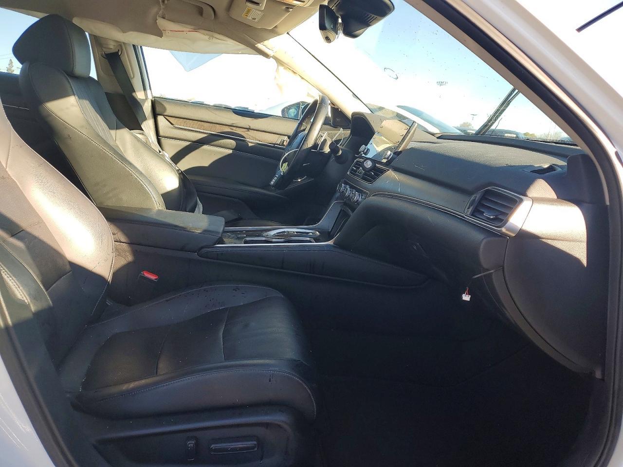 2018 Honda Accord Touring - Фото 7