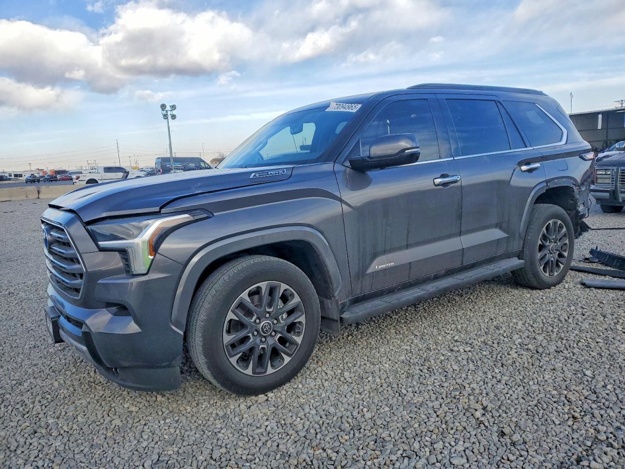2023 Toyota Sequoia Sr5