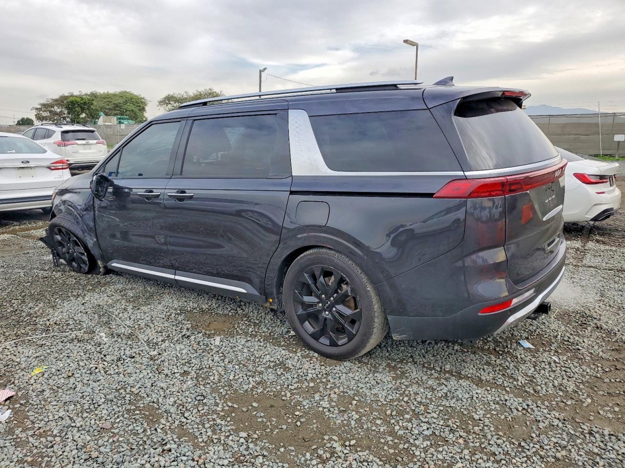 2022 Kia Carnival Sx Prestige - Фото 2
