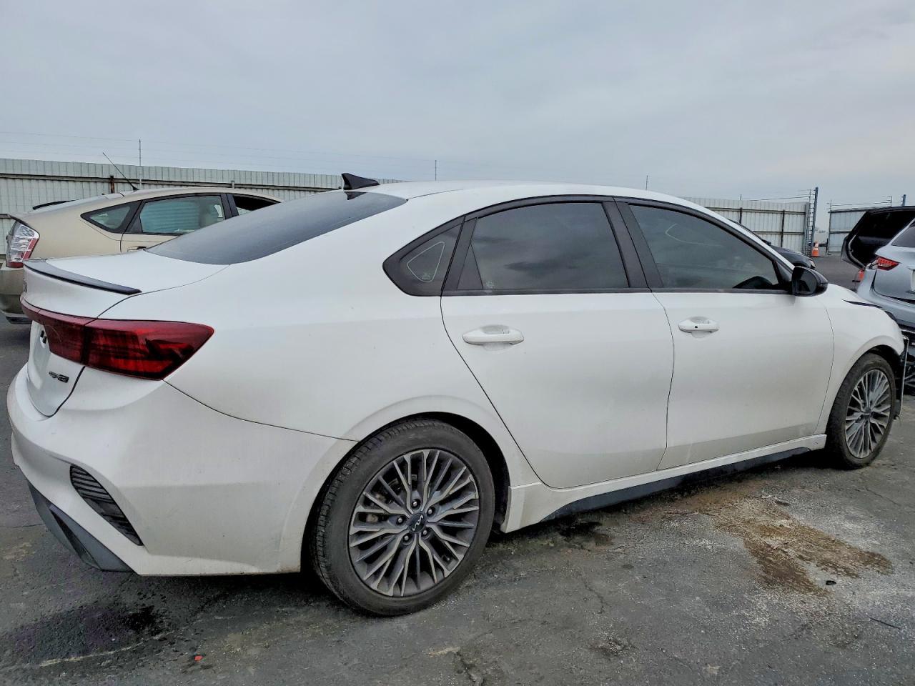 2022 Kia Forte Gt Line - Image 3