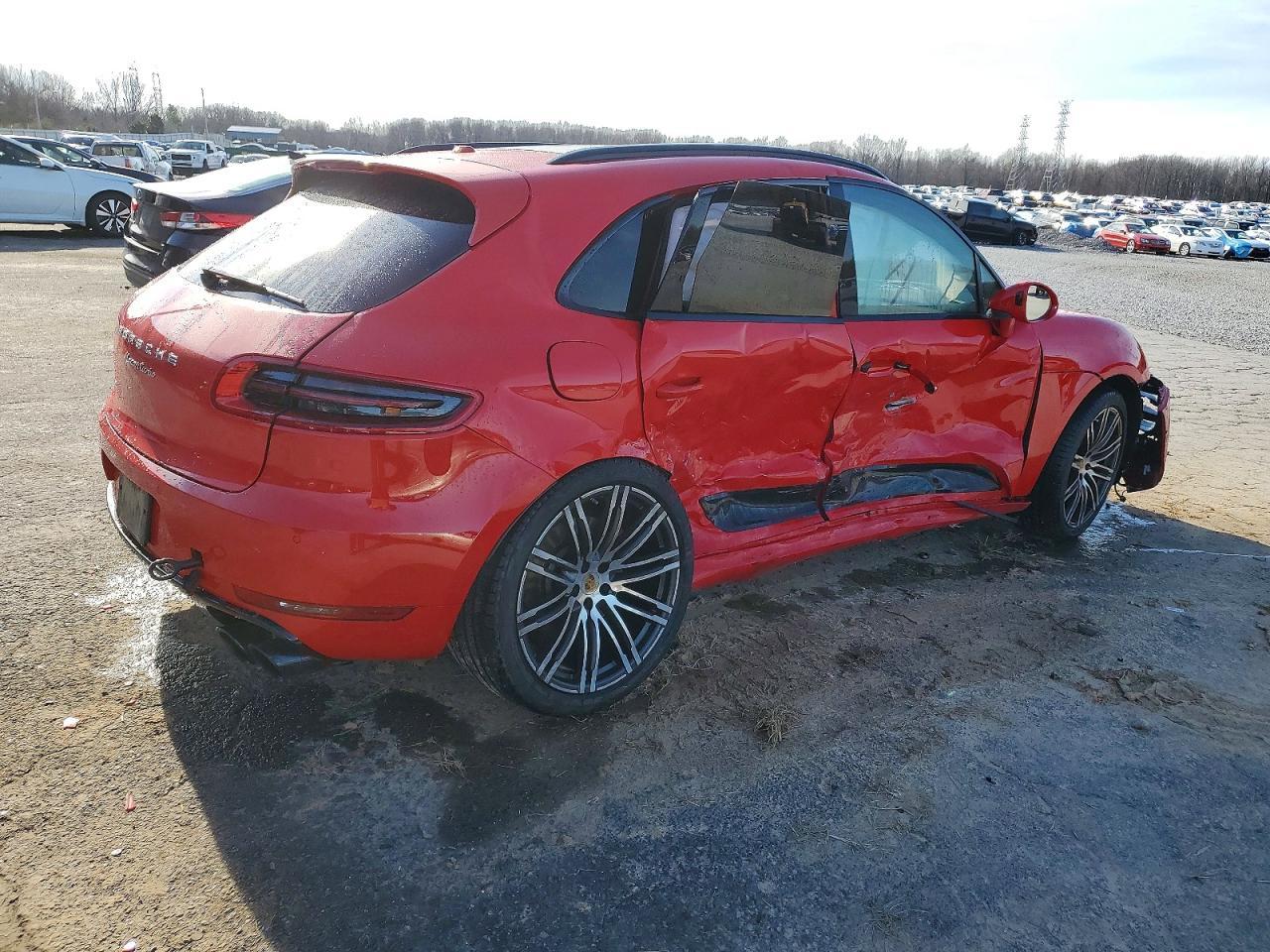 2016 Porsche Macan Turbo - Image 3