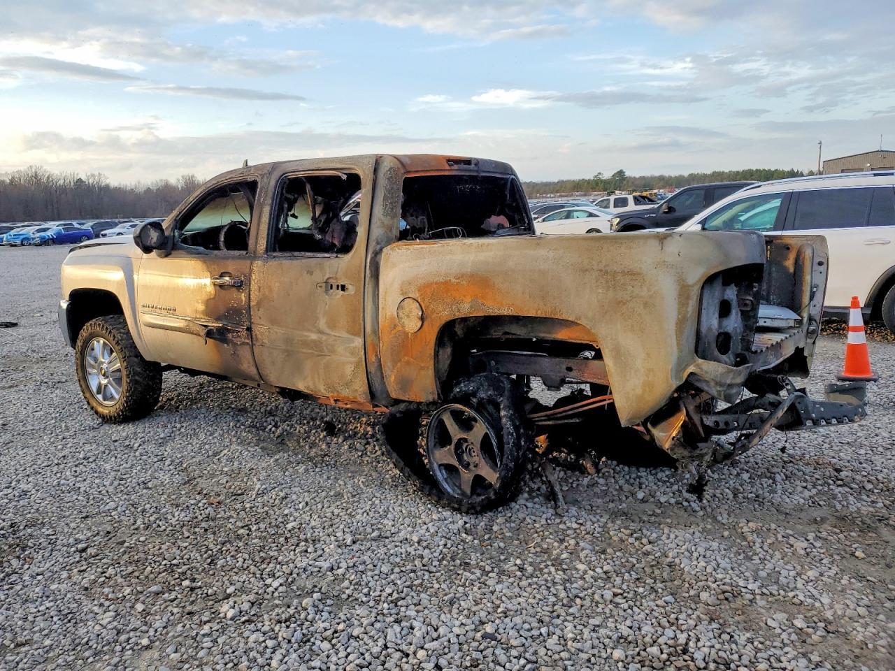 2013 Chevrolet Silverado K1500 Lt - Фото 2