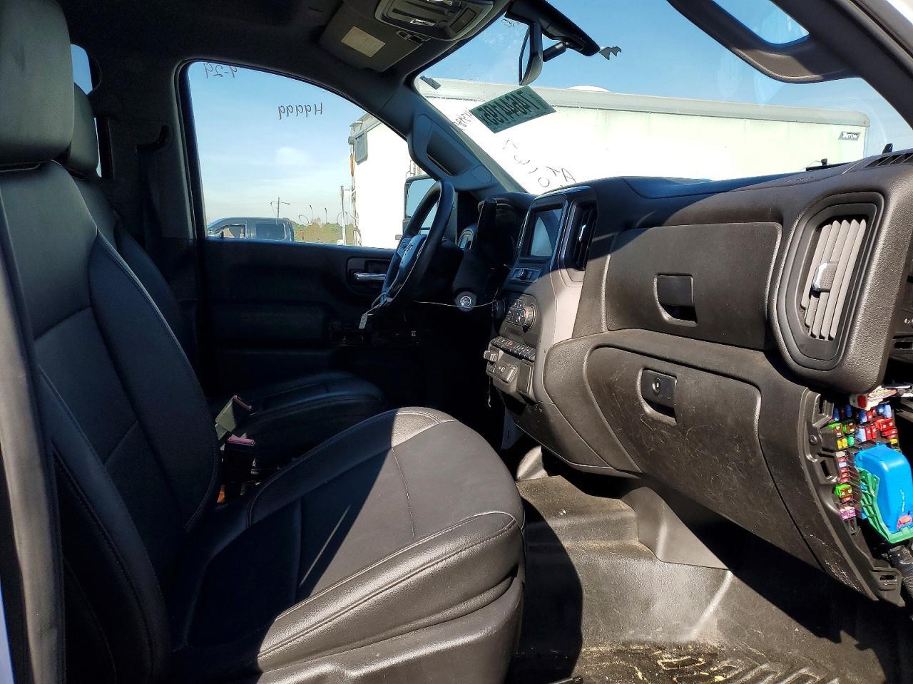 2021 Chevrolet Silverado C3500 - Image 5