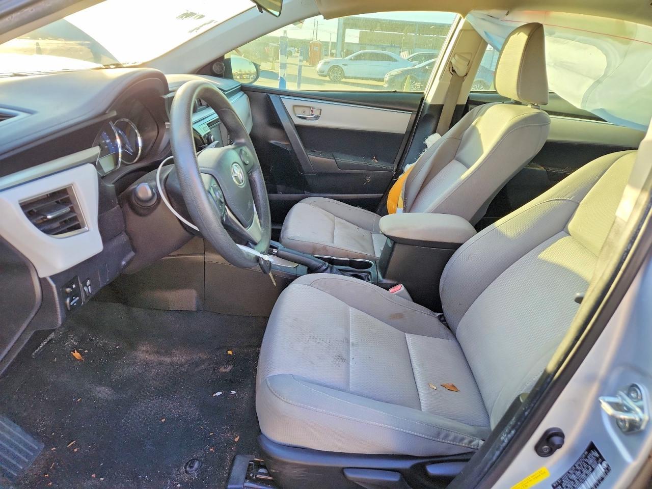 2015 Toyota Corolla Le - Фото 7