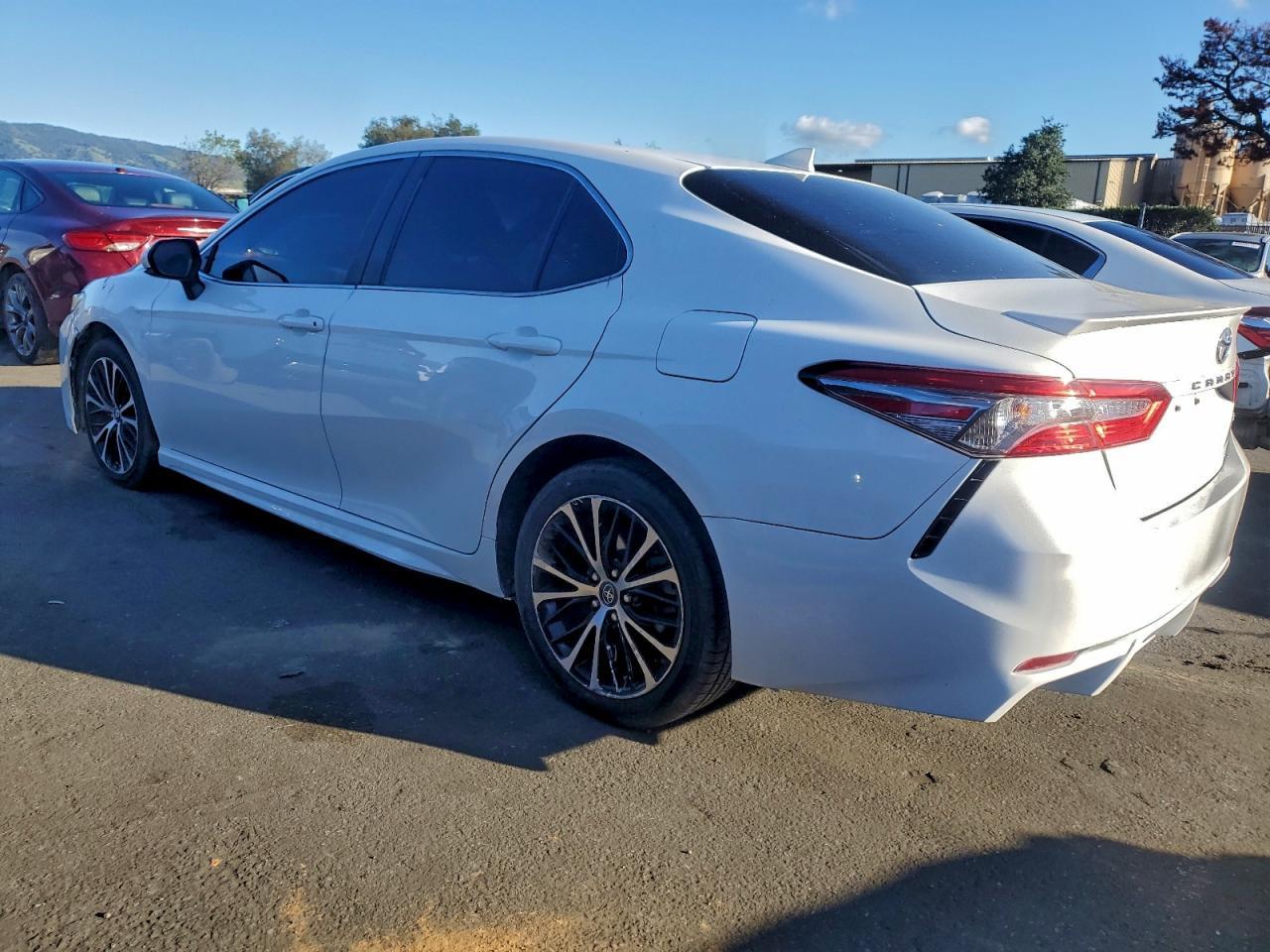 2019 Toyota Camry L - Image 2