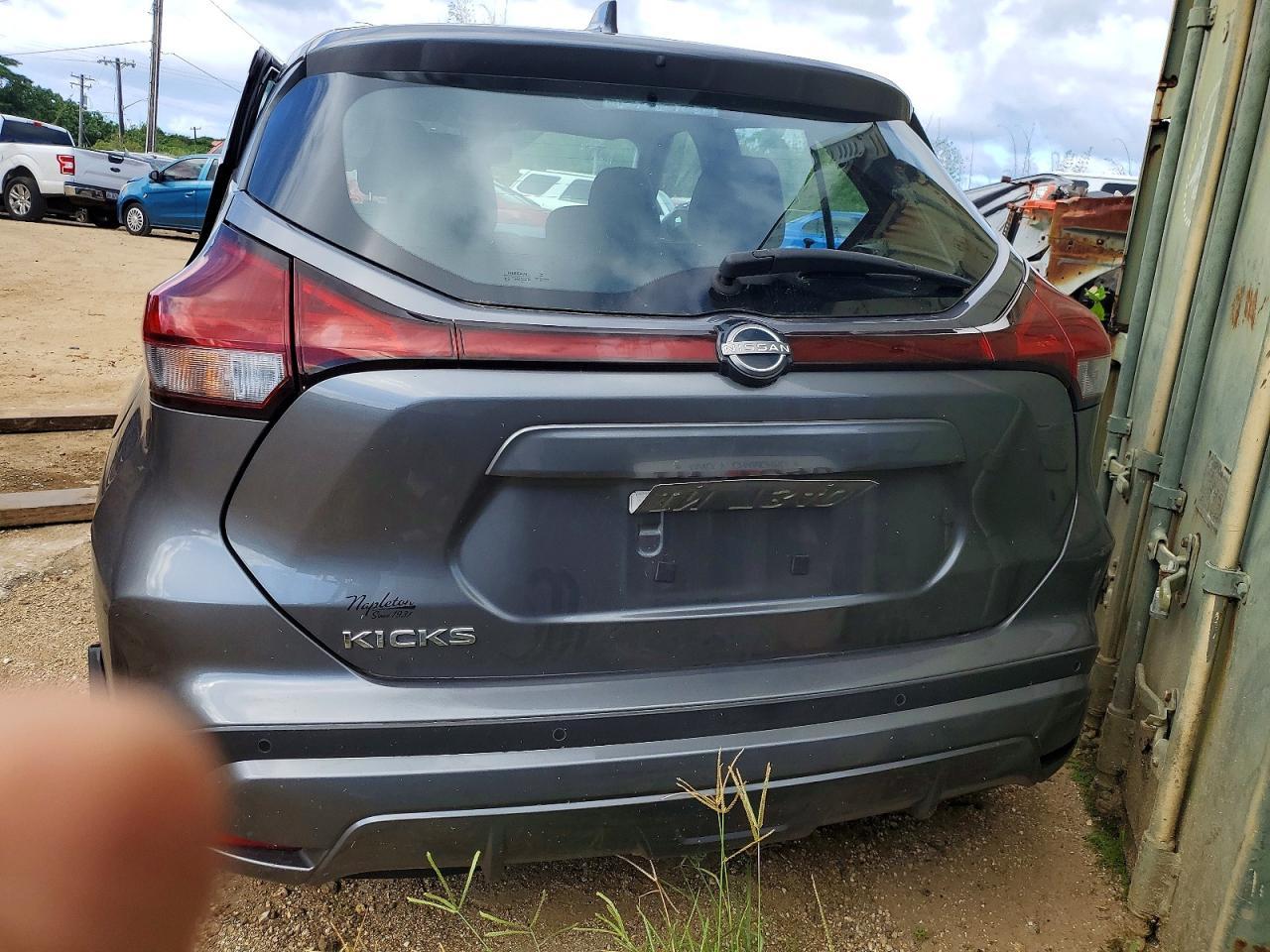 2022 Nissan Kicks S - Image 6