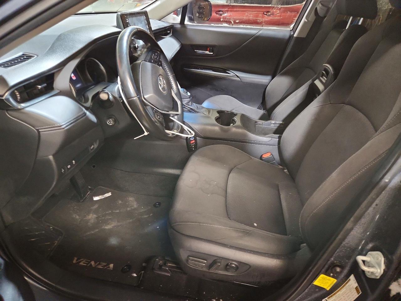 2021 Toyota Venza Le - Фото 7