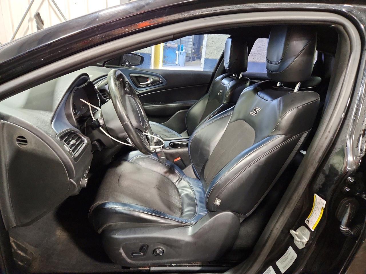 2015 Chrysler 200 S - Фото 7