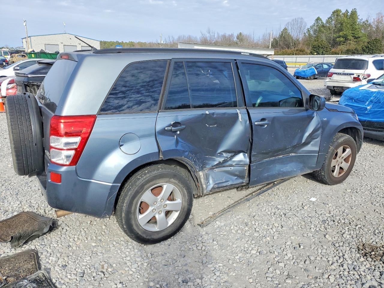 2006 Suzuki Grand Vitara Premium - Image 3