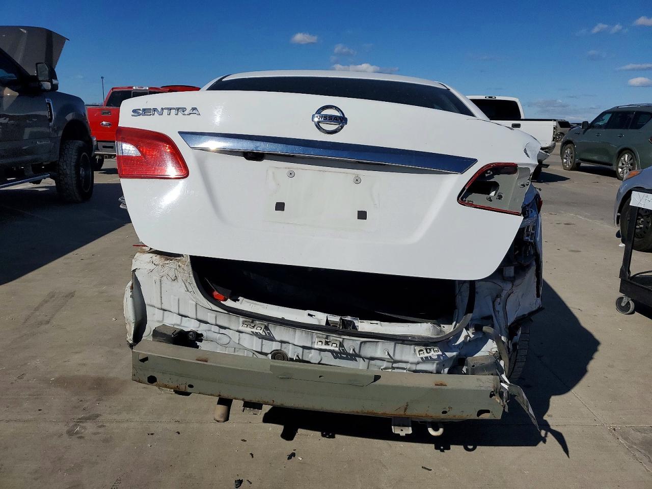 2018 Nissan Sentra S - Image 6