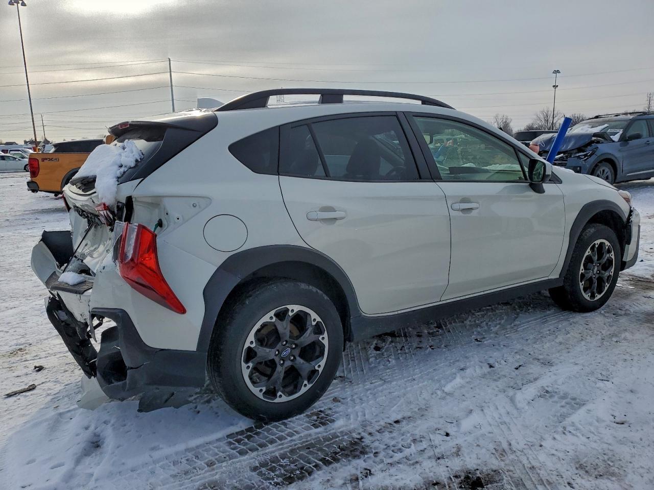 2023 Subaru Crosstrek Premium - Фото 3