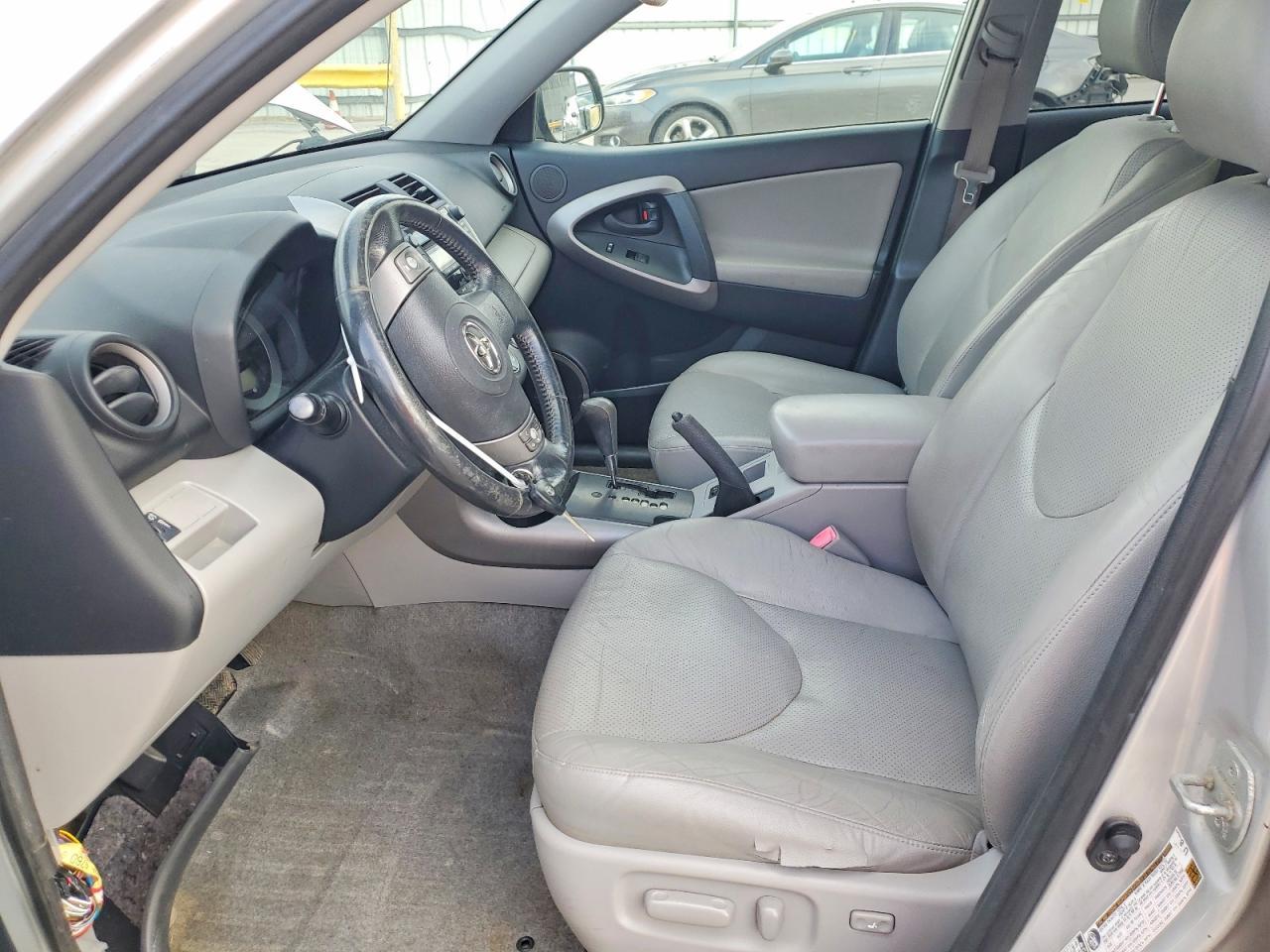 2008 Toyota Rav4 Limited - Image 7