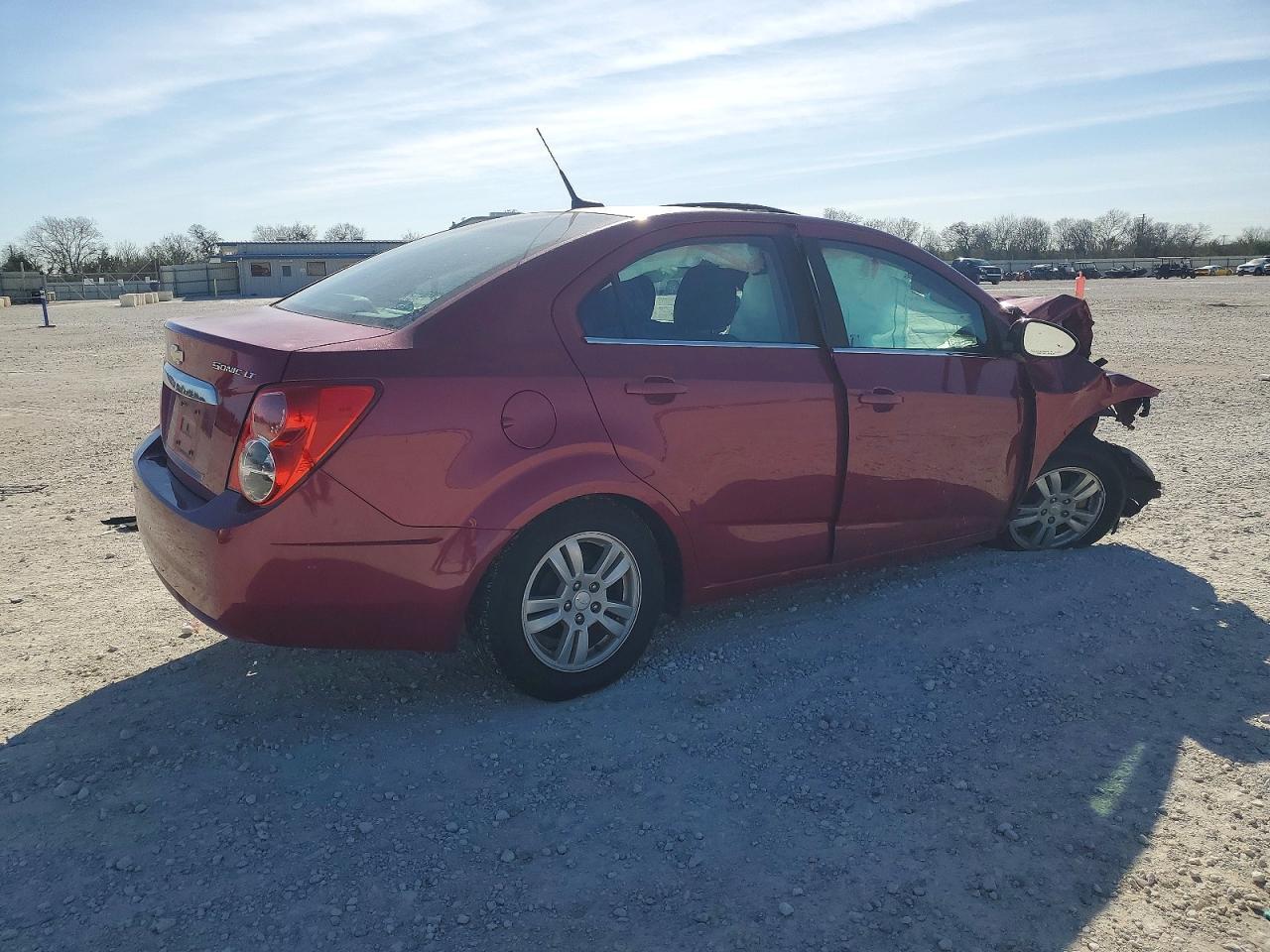 2014 Chevrolet Sonic Lt - Image 3