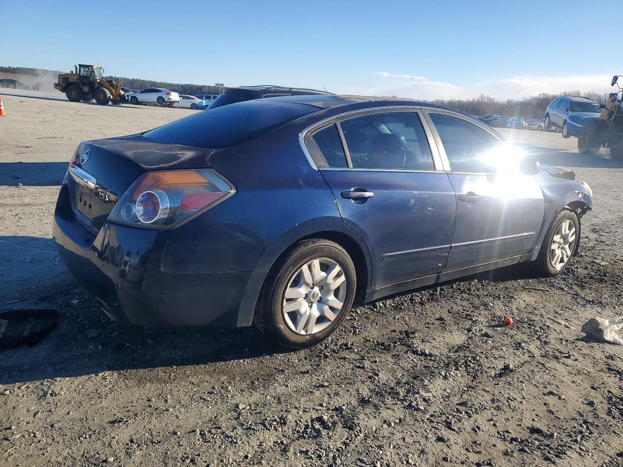 2010 Nissan Altima 2.5 S - Image 3