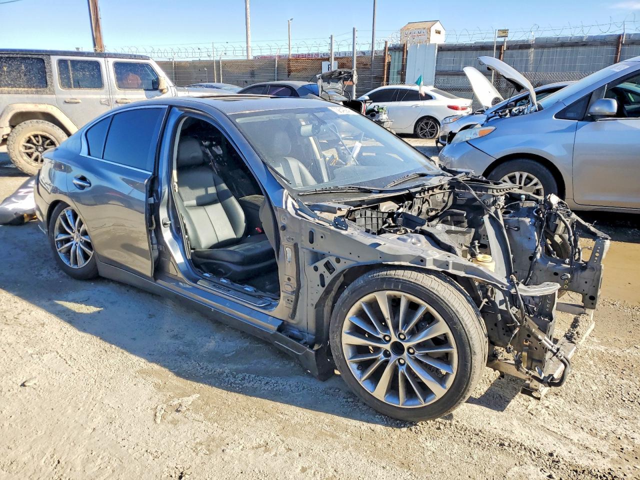 2015 Infiniti Q50 Base - Image 4