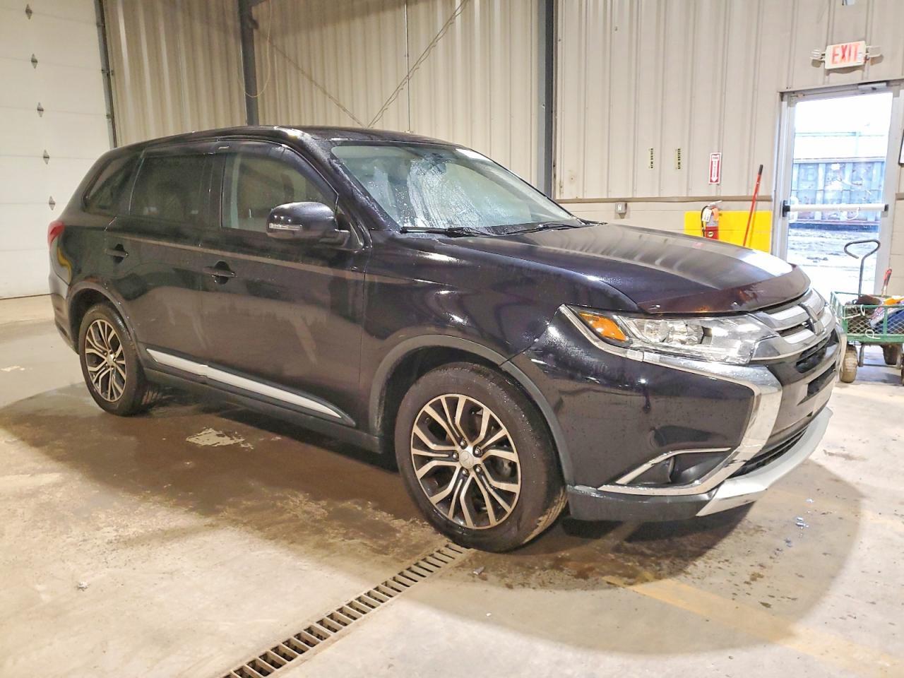 2016 Mitsubishi Outlander Se - Фото 4
