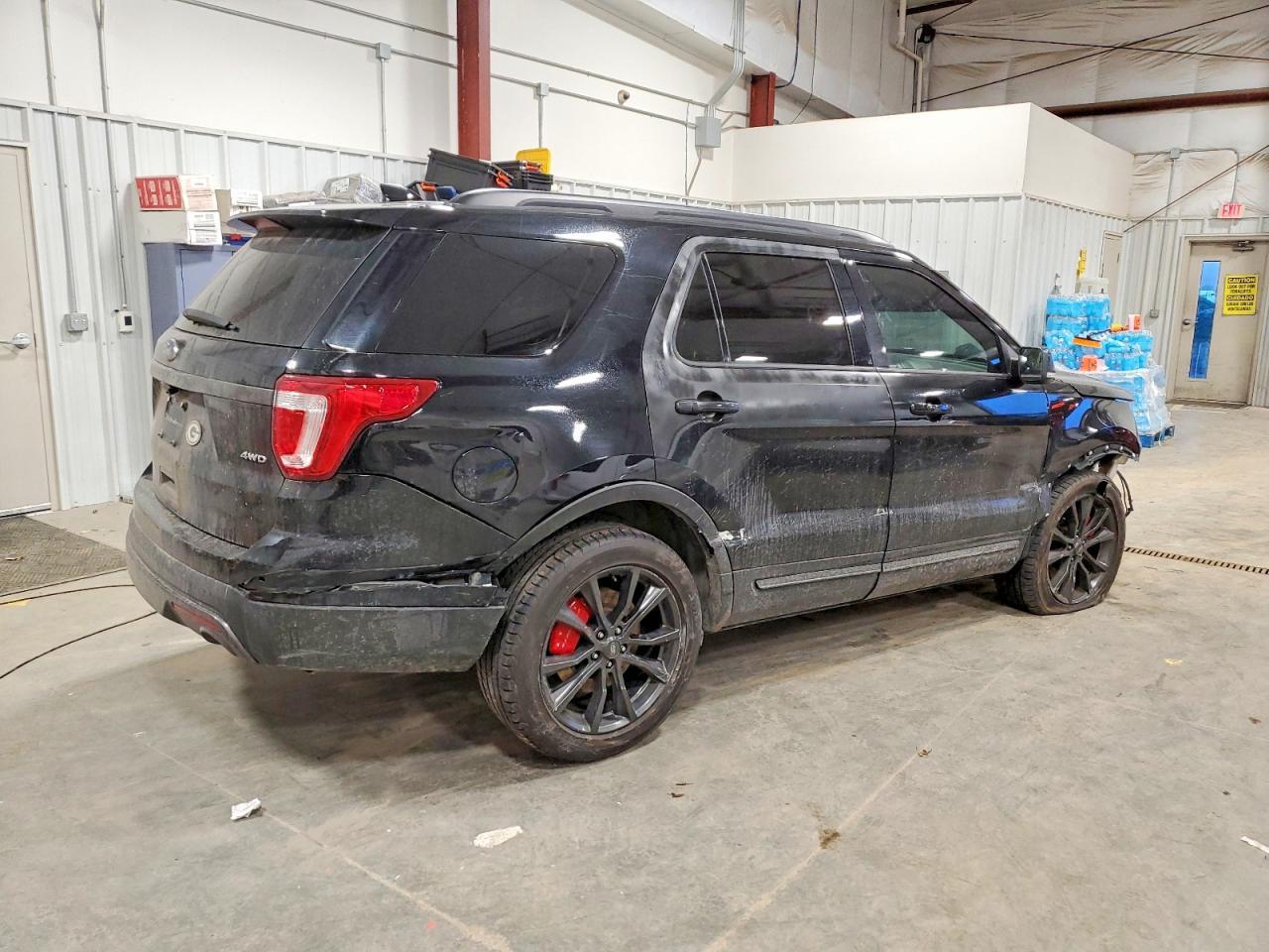 2017 Ford Explorer Xlt - Image 3