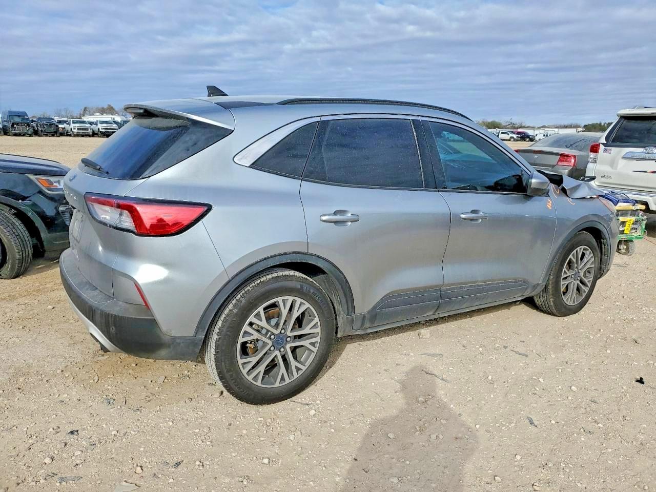2021 Ford Escape Sel - Image 3