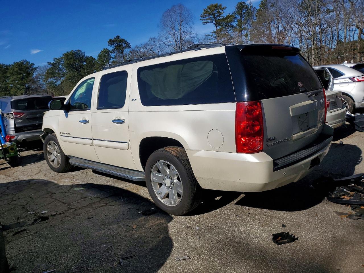 2008 GMC Yukon Xl K1500 - Image 2