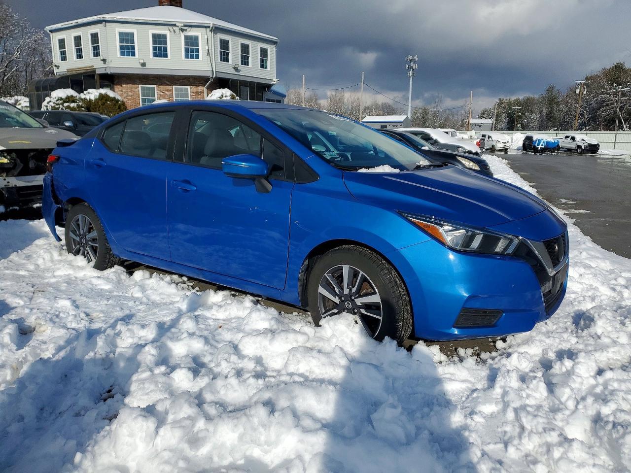 2021 Nissan Versa Sv - Image 4