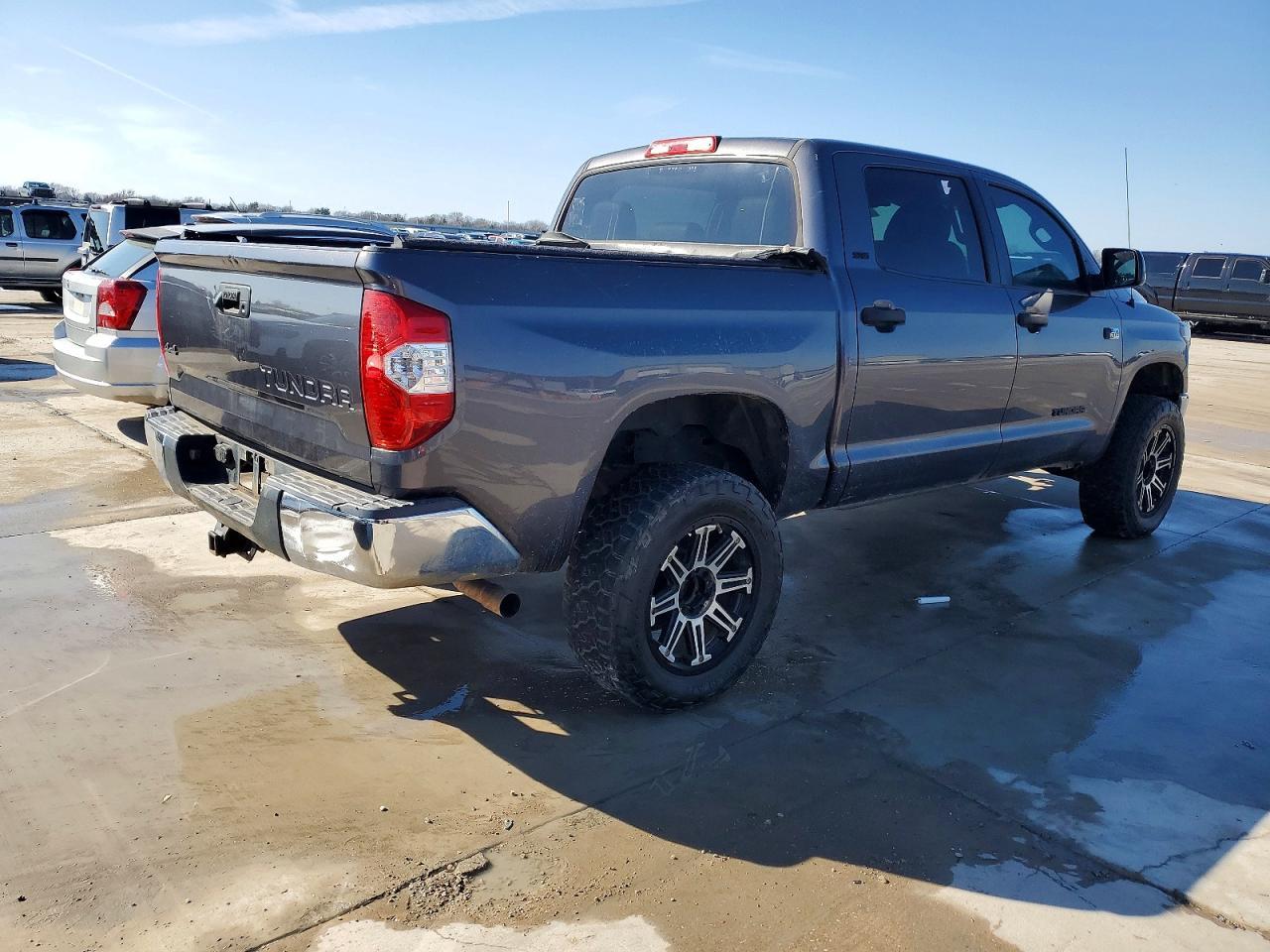 2017 Toyota Tundra Crewmax Sr5 - Фото 3