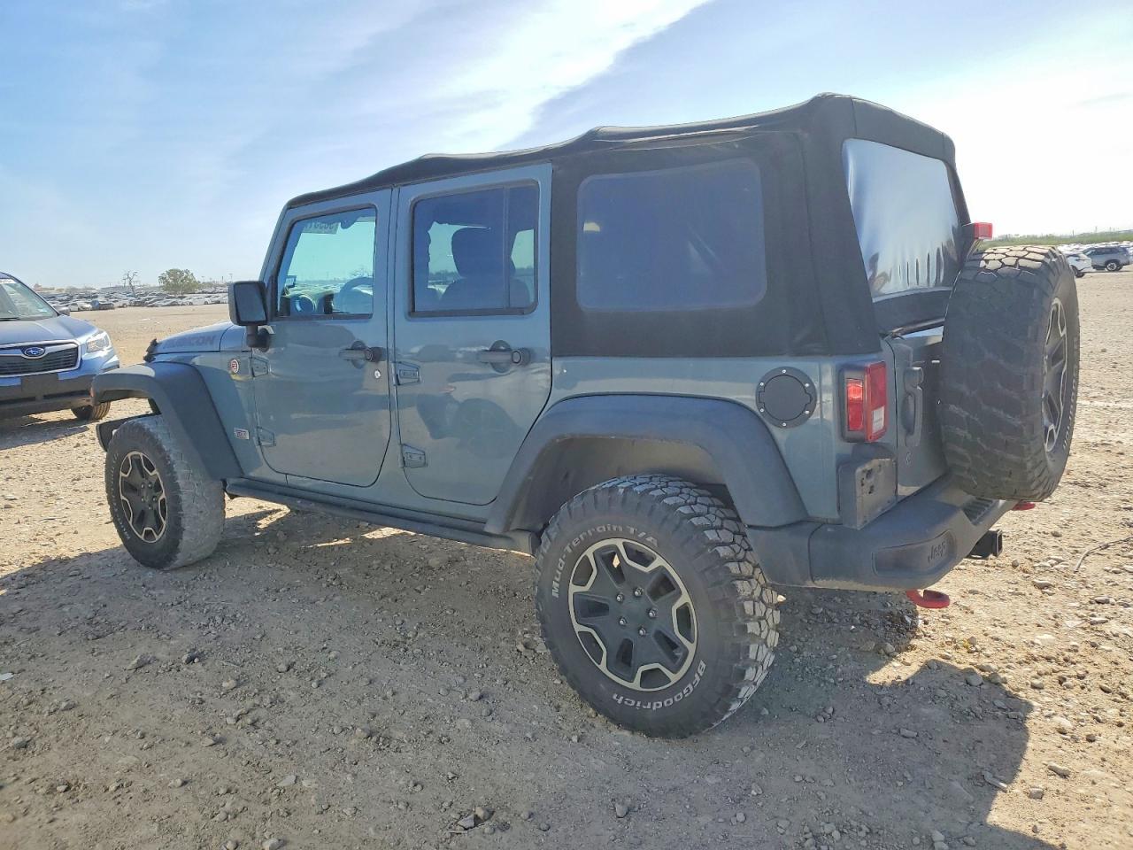 2013 Jeep Wrangler Unlimited Rubicon - Image 2