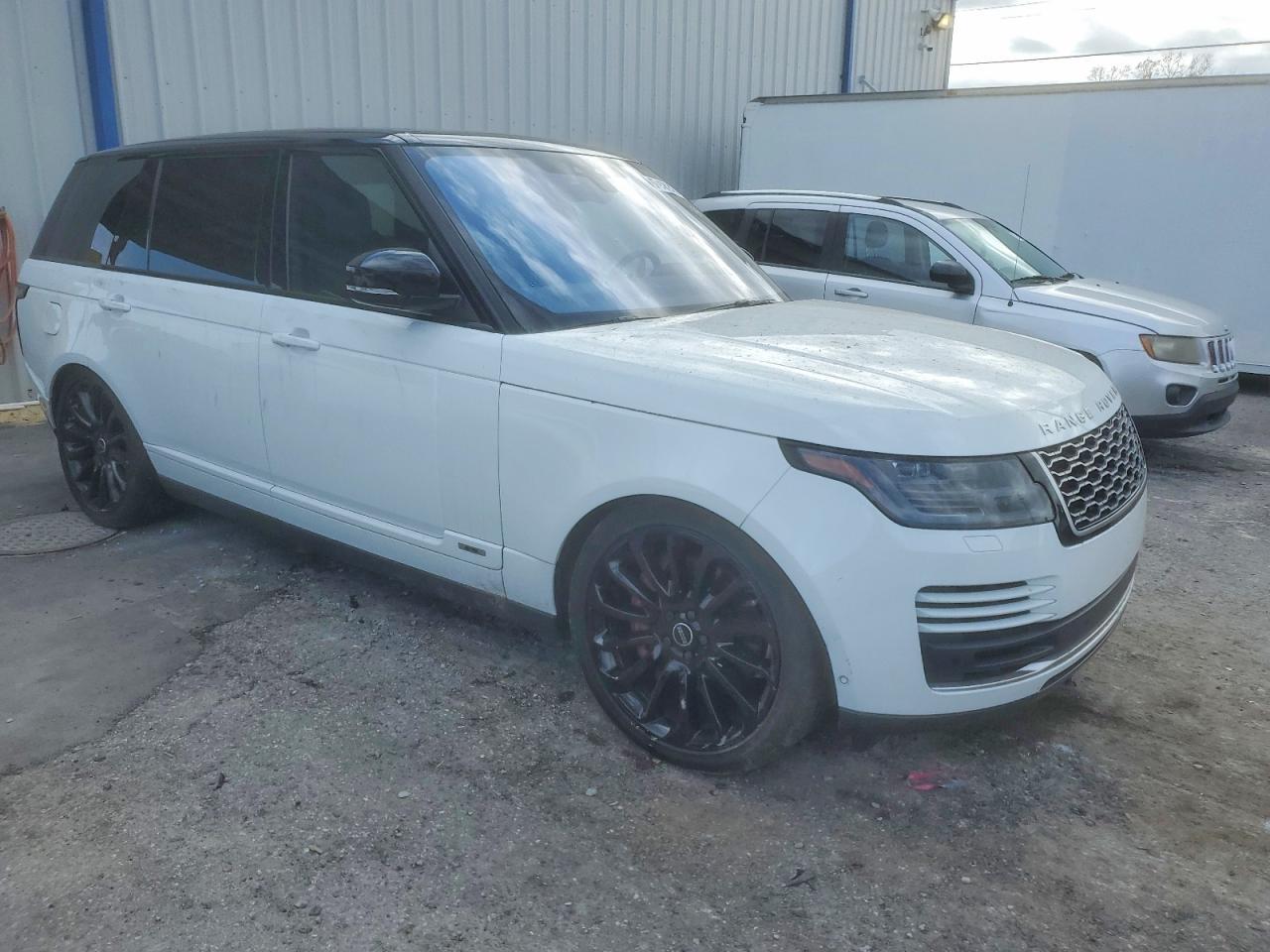 2018 Land Rover Range Rover Supercharged - Image 4