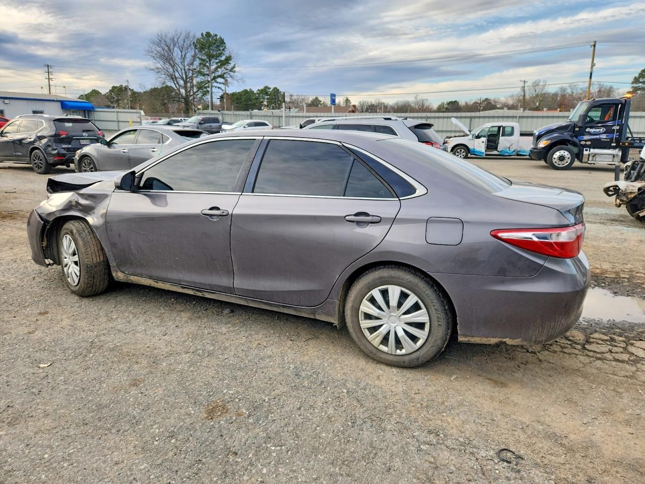 2016 Toyota Camry Le - Image 2