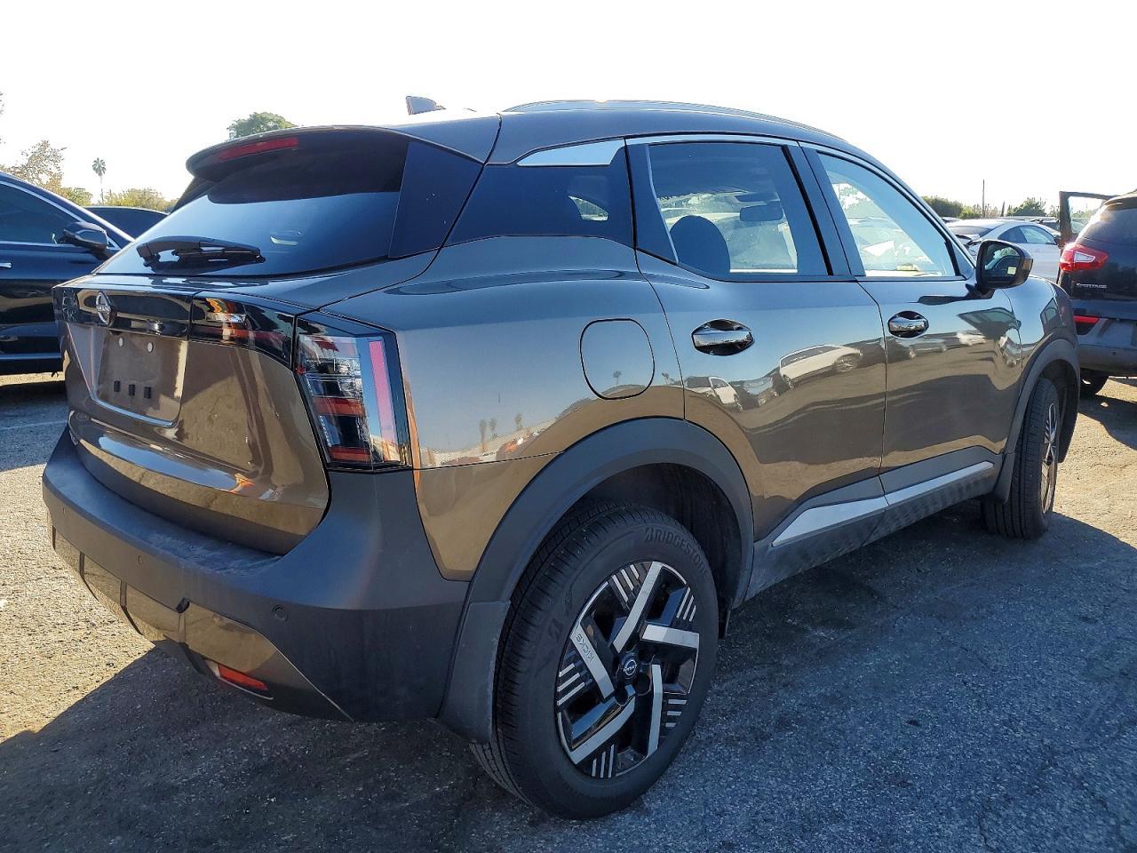 2025 Nissan Kicks Sv - Фото 3