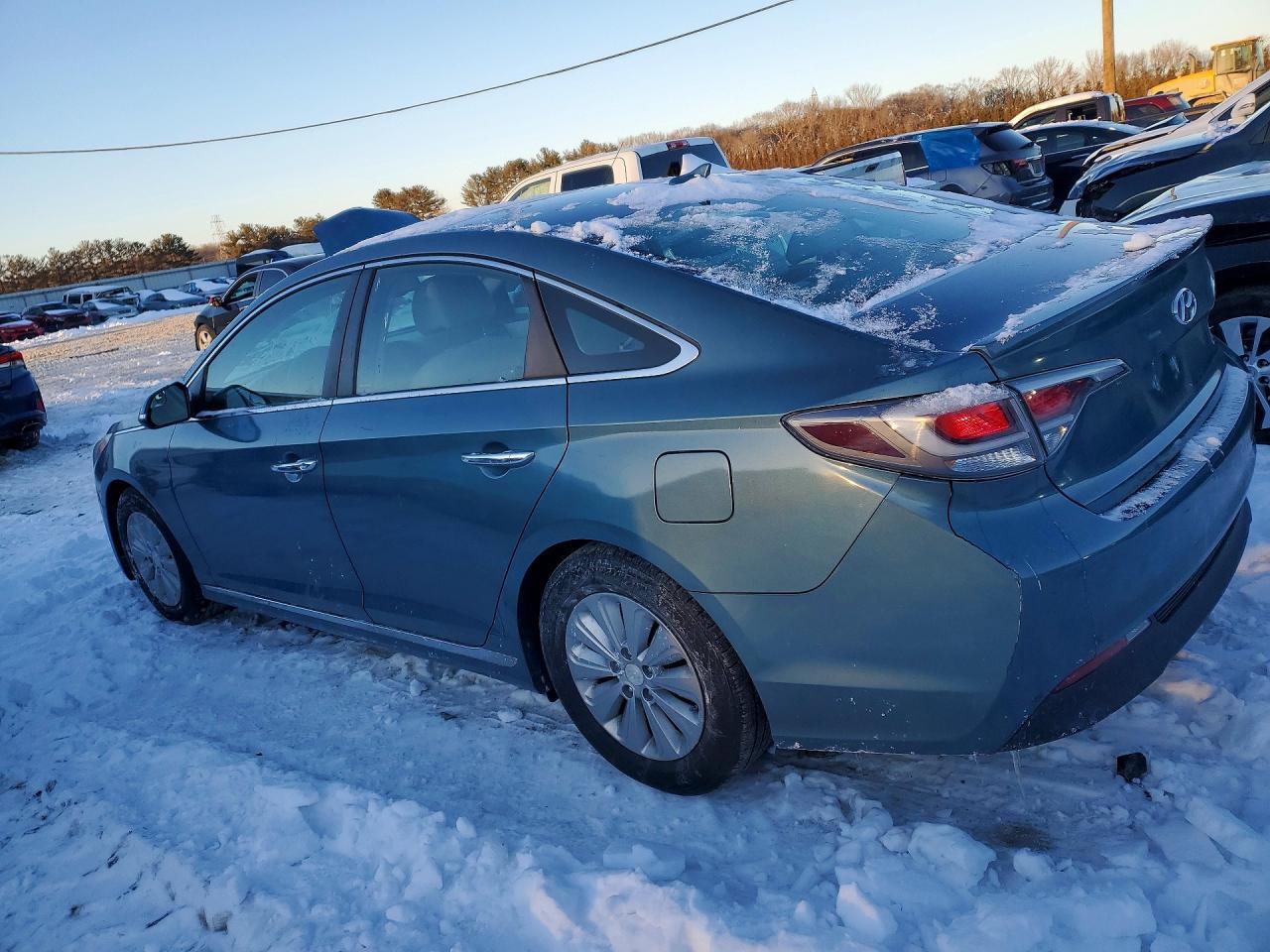 2016 Hyundai Sonata Hybrid - Фото 2