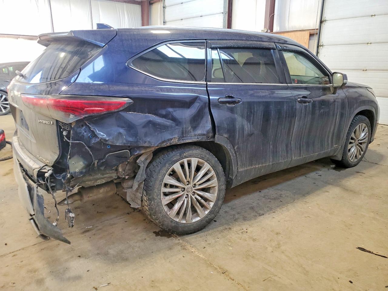 2023 Toyota Highlander Hybrid Limited - Фото 3