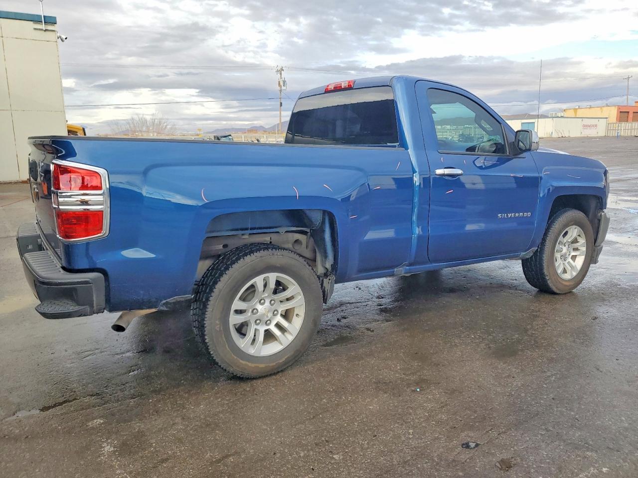2016 Chevrolet Silverado C1500 - Image 3