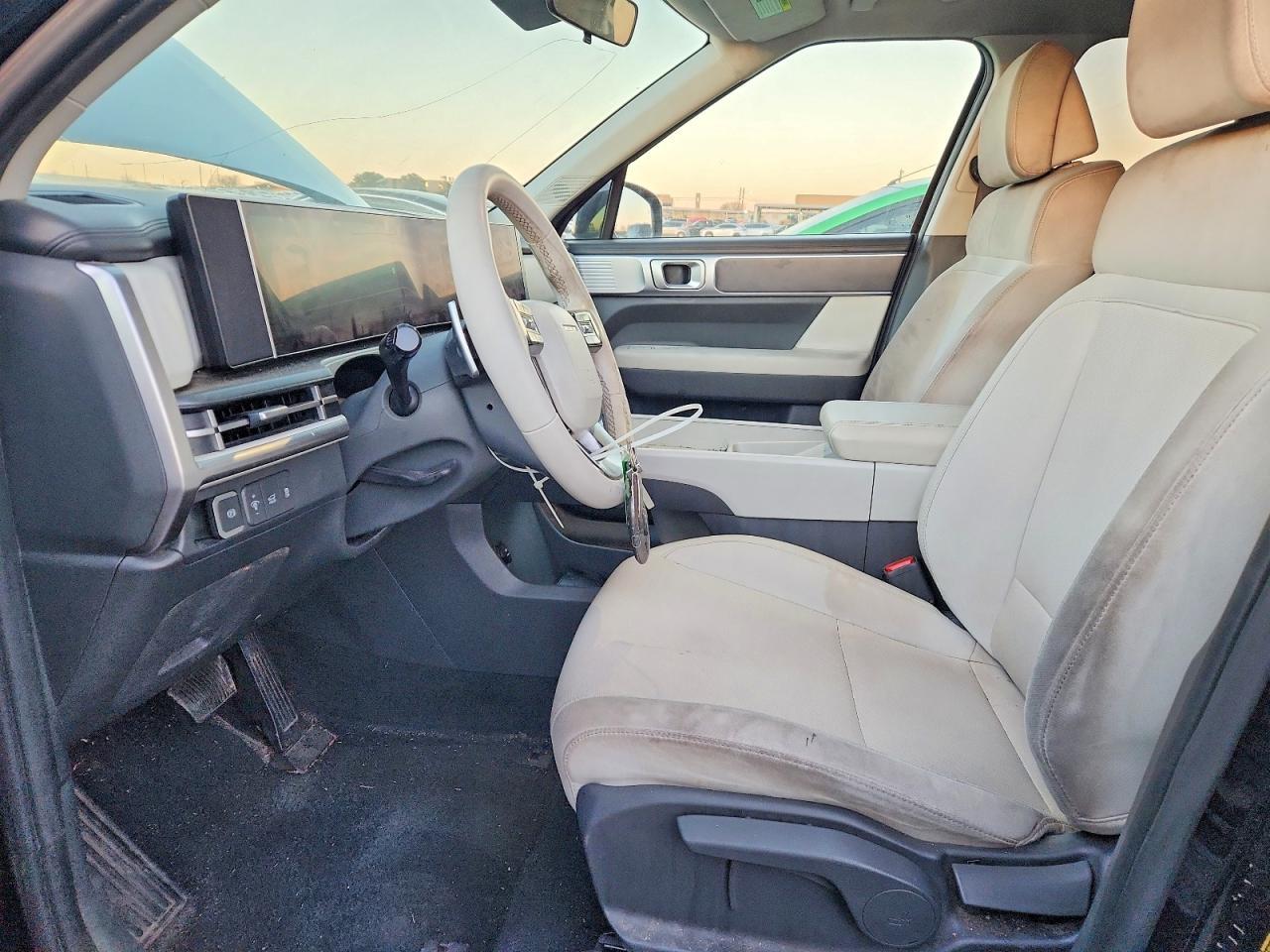 2024 Hyundai Santa Fe - Image 7