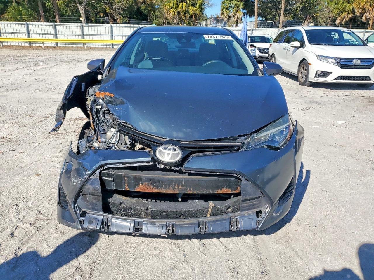 2017 Toyota Corolla L - Фото 5
