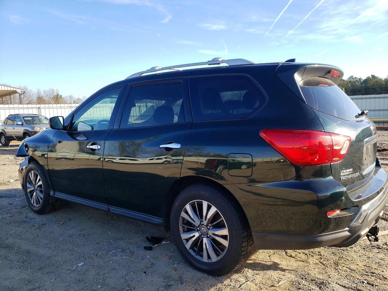 2019 Nissan Pathfinder S - Фото 2
