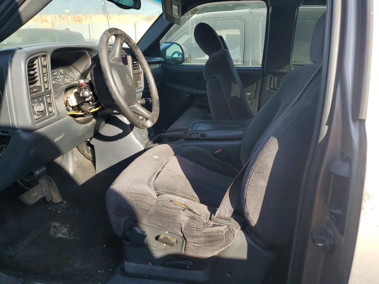2002 Chevrolet Silverado K1500 - Image 7