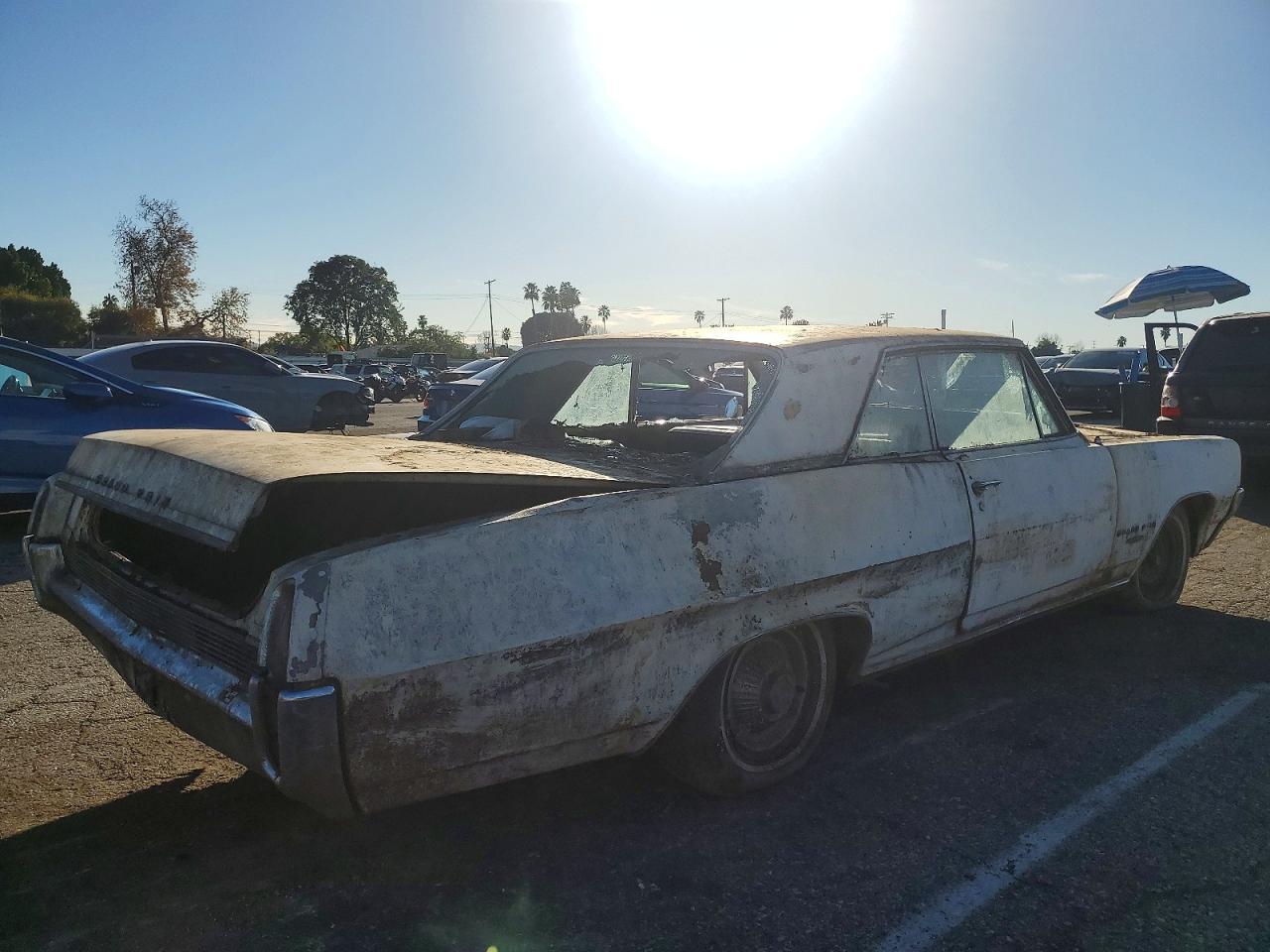 1964 Pontiac Grand Prix - Image 3
