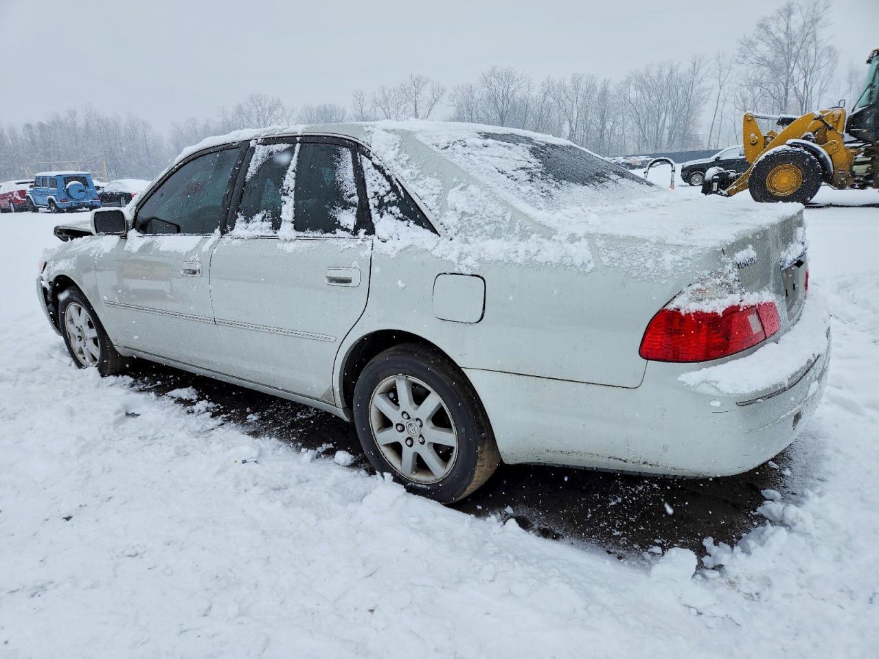 2003 Toyota Avalon - Image 2