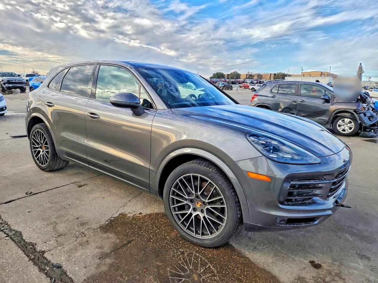 2020 Porsche Cayenne - Image 4