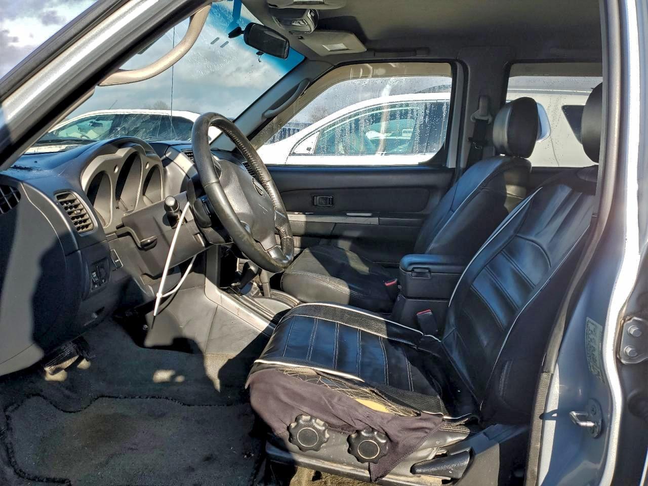 2003 Nissan Frontier Crew Cab Xe - Фото 7