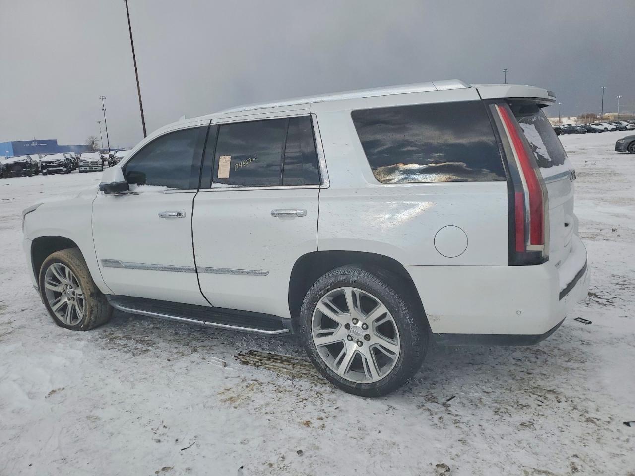2017 Cadillac Escalade Luxury - Фото 2