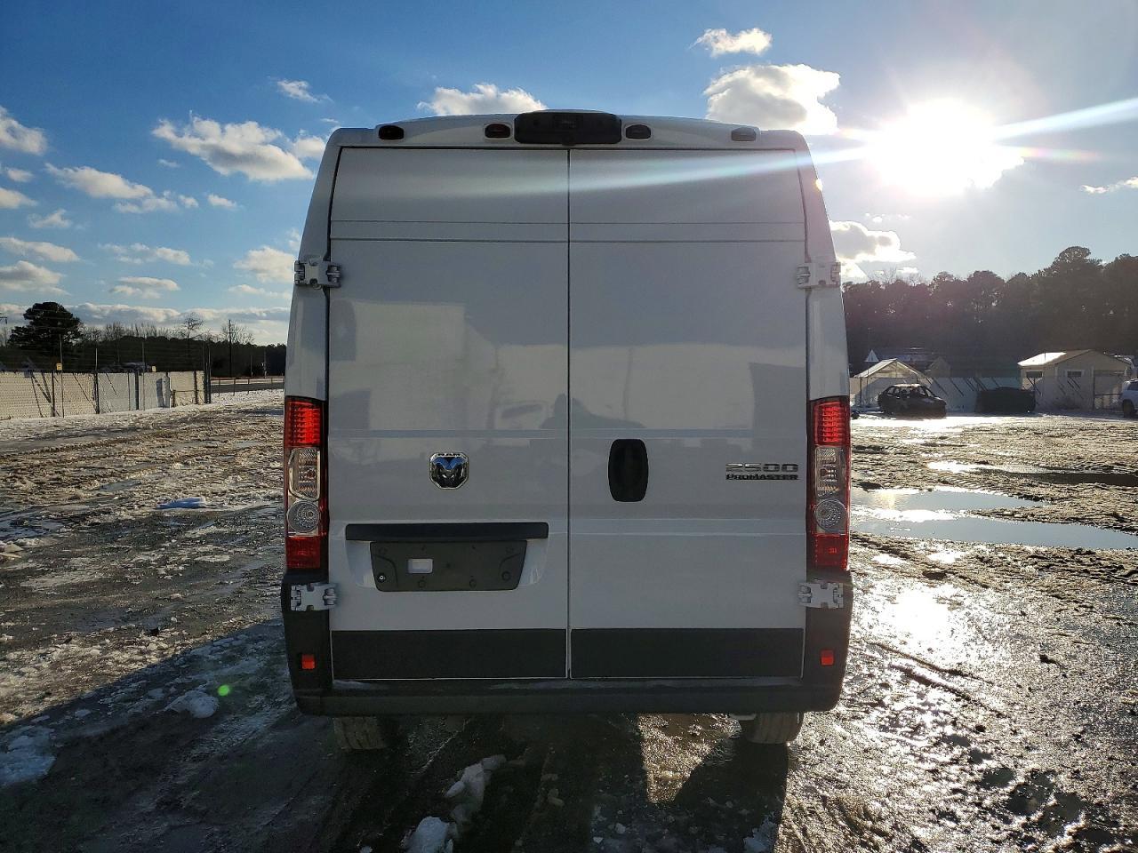2026 Ram Pro Master Van - Фото 6