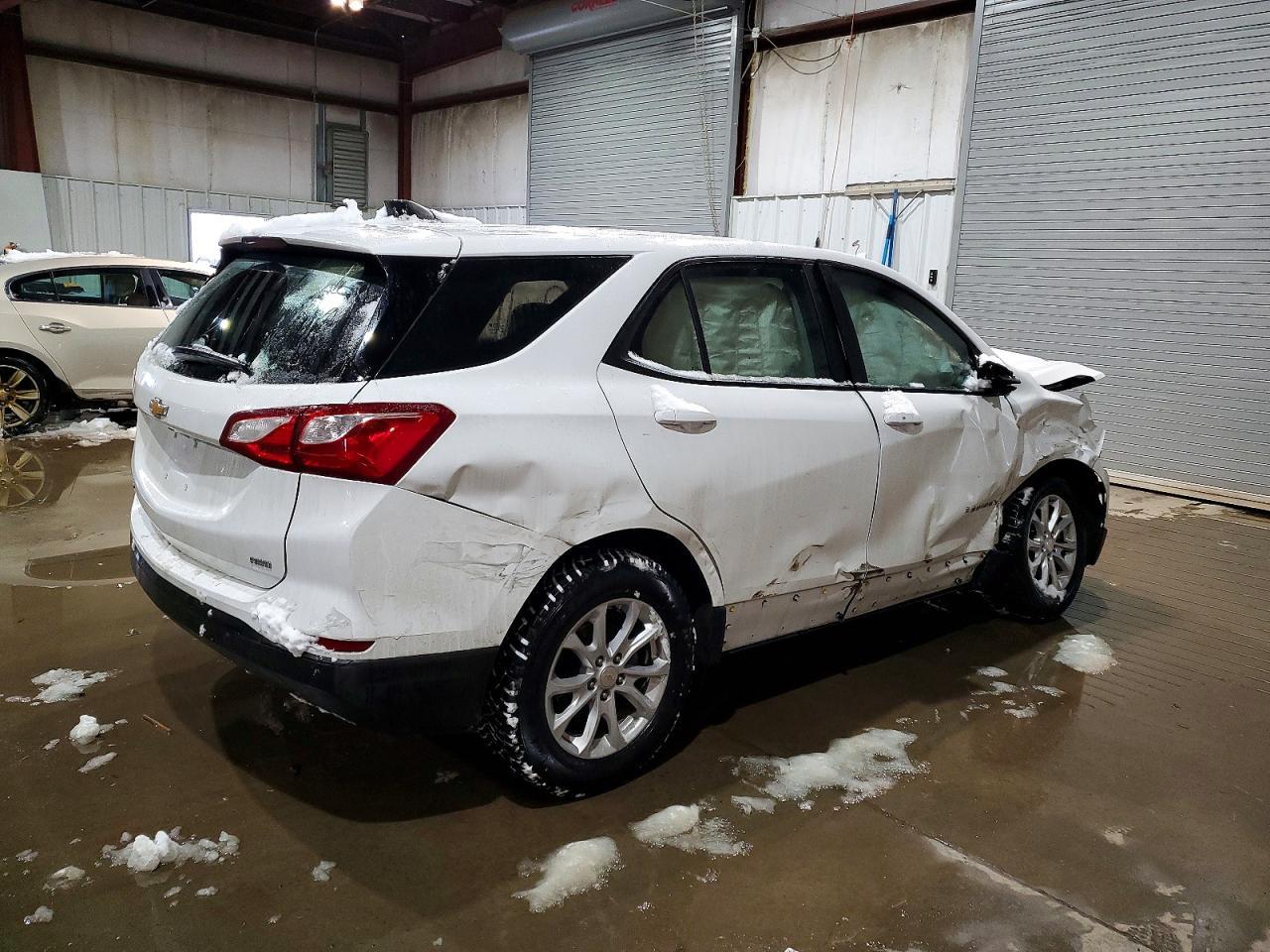 2021 Chevrolet Equinox Ls - Фото 3