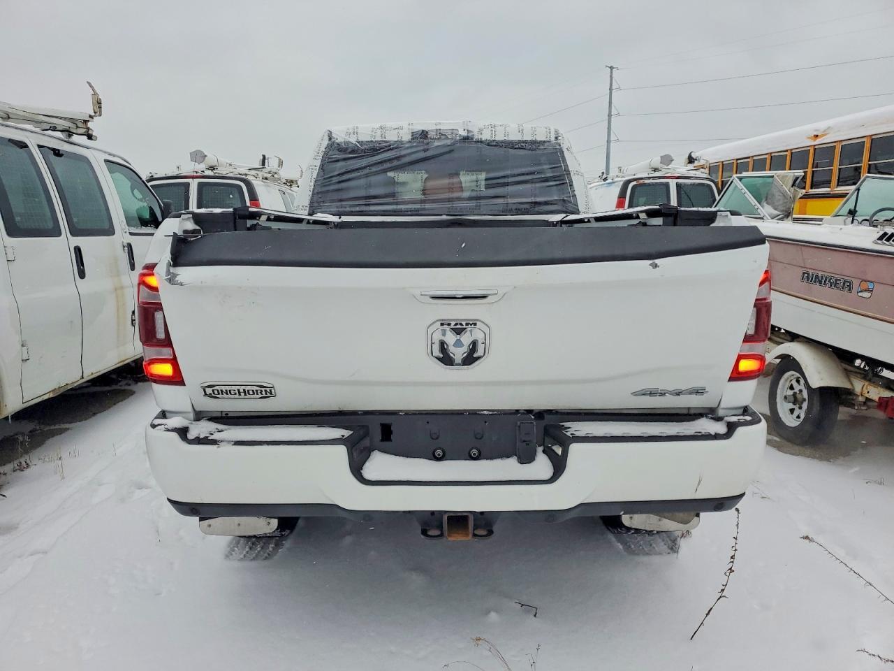 2021 Ram 3500 Longhorn Mega C - Фото 6