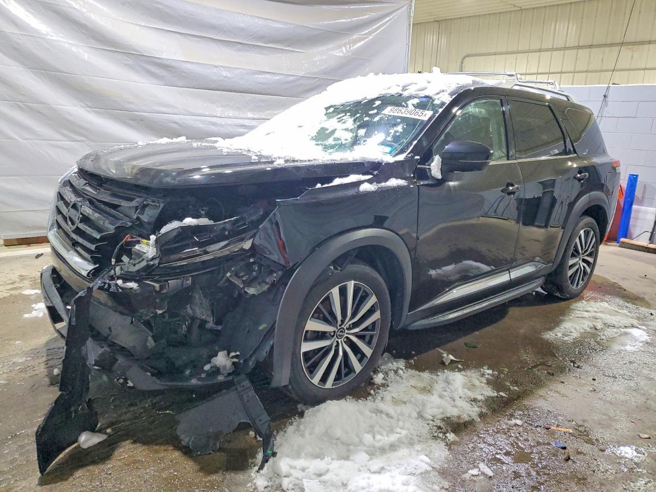 2022 Nissan Pathfinder Platinum