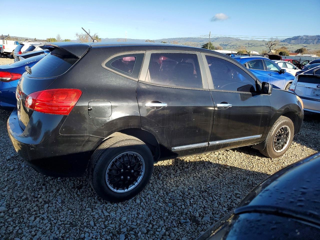 2013 Nissan Rogue S - Фото 3