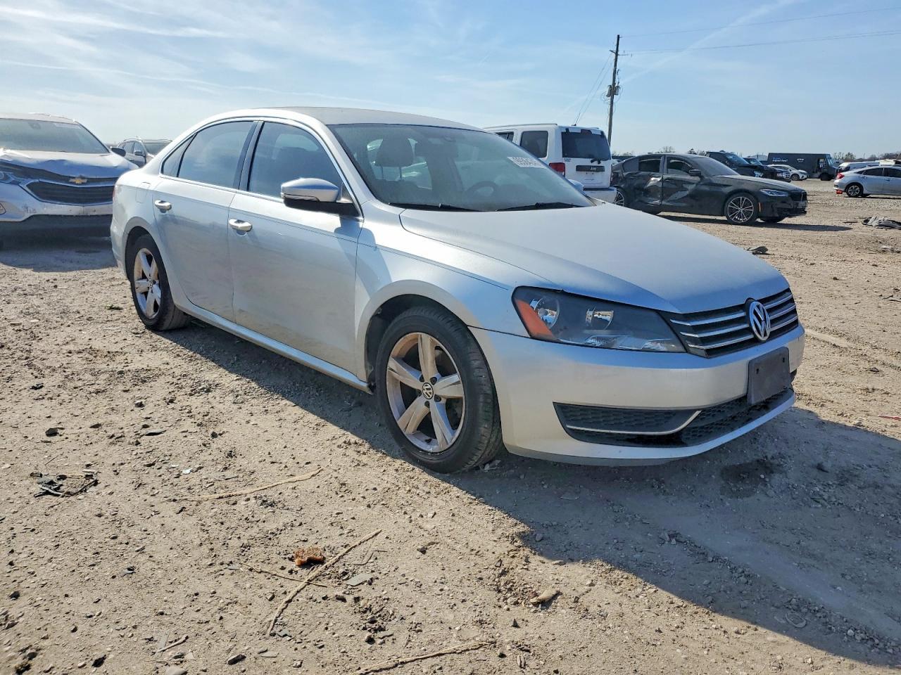 2013 Volkswagen Passat - Фото 4