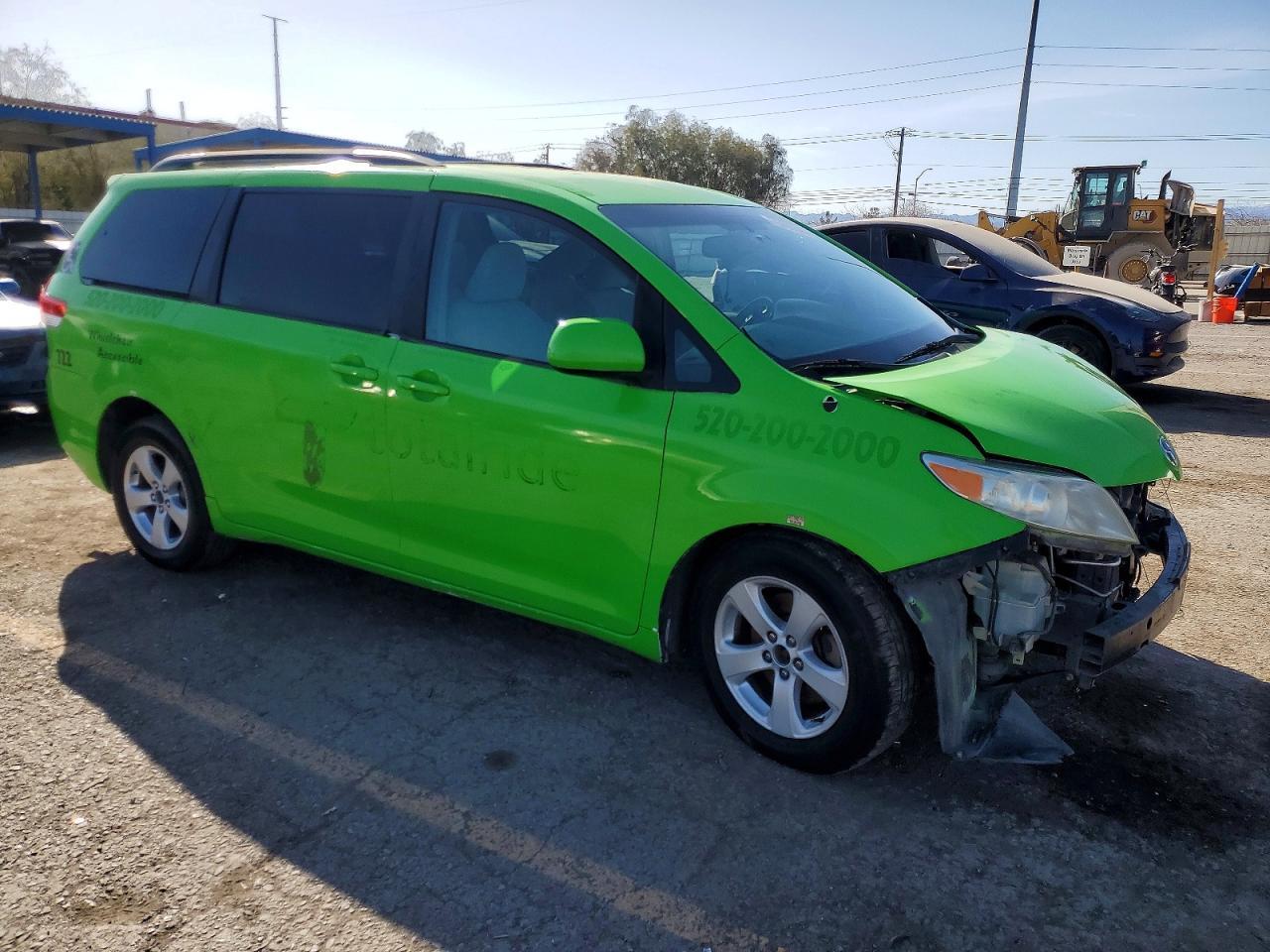 2014 Toyota Sienna Le - Image 4